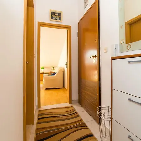 Apartman Lara